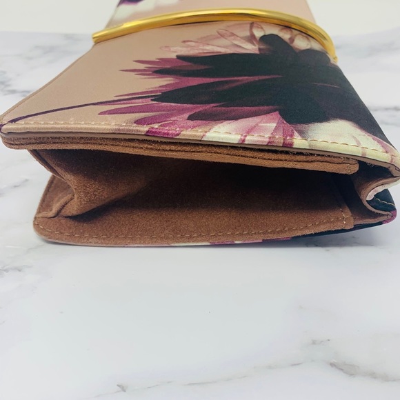 Nina Ricci Floral Arc Clutch - Picture 7 of 16
